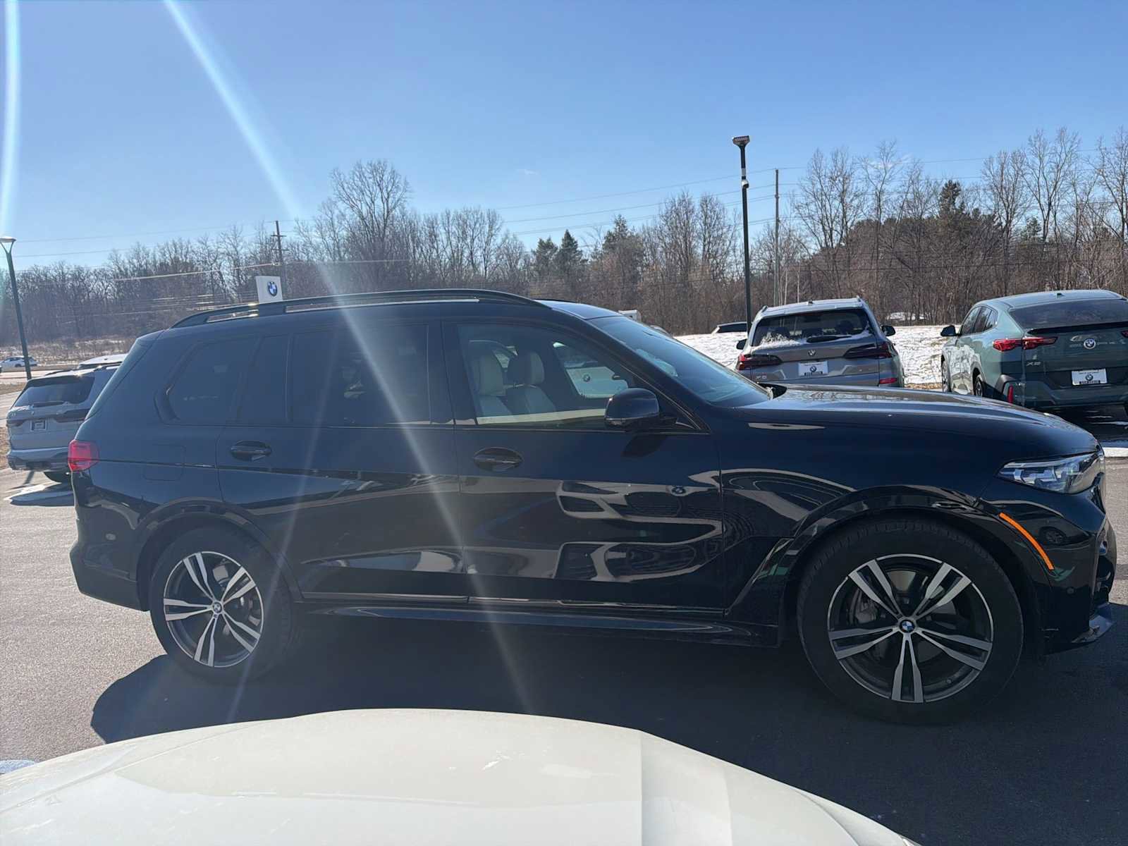 Used 2021 BMW X7 xDrive40i w/ M Sport Package AWD/4WD image 10