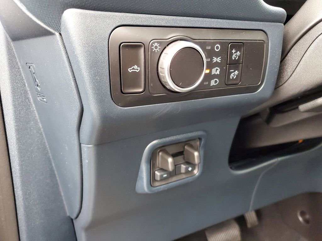 New 2025 Ford Maverick XLT w/ XLT Luxury Package image 13