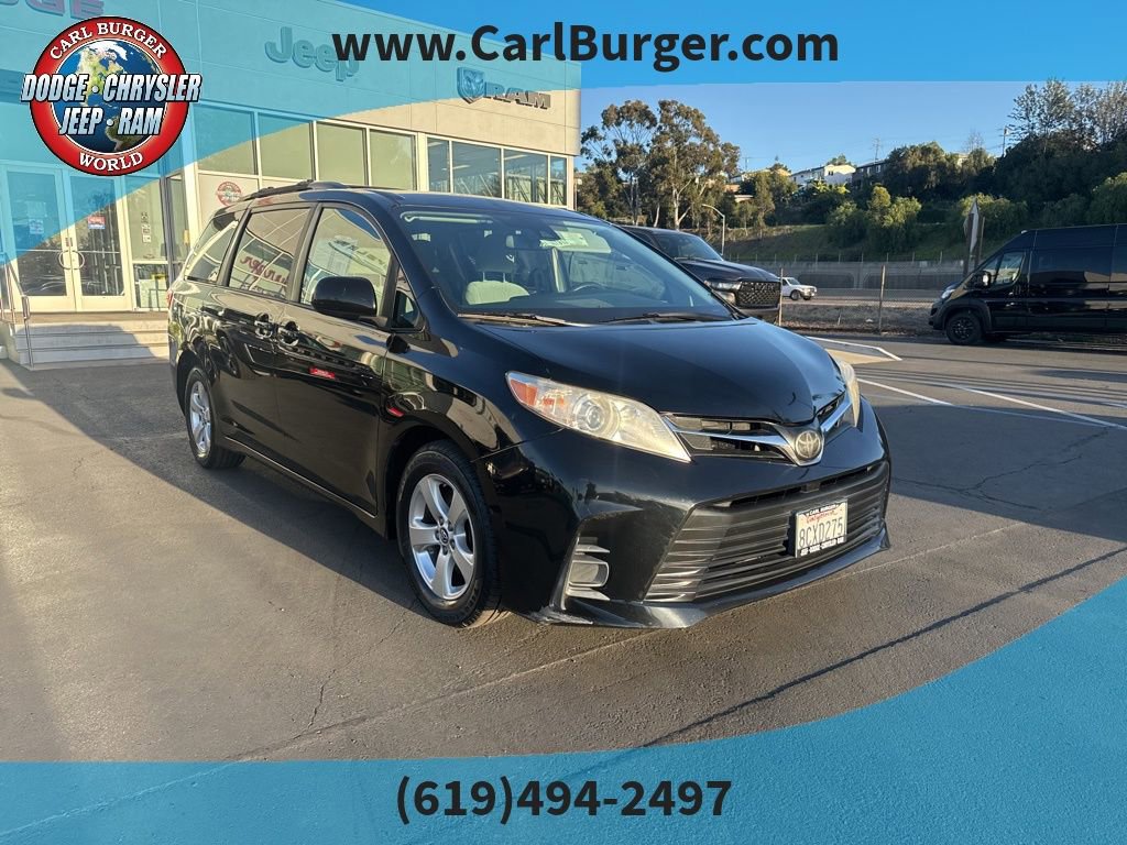 Used 2018 Toyota Sienna LE w/ Carpet Mat Package