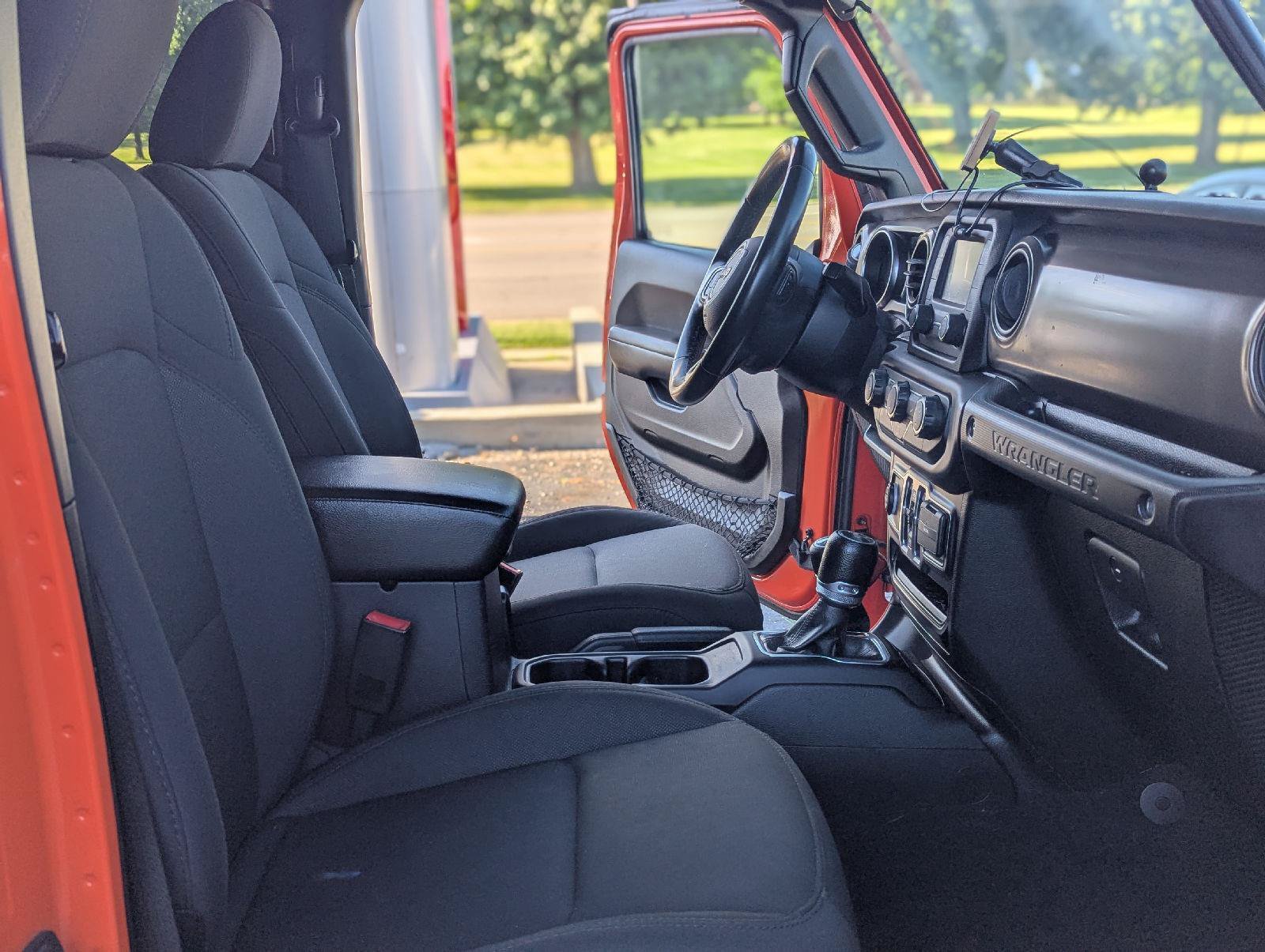 Used 2019 Jeep Wrangler Unlimited Sport S AWD/4WD image 16