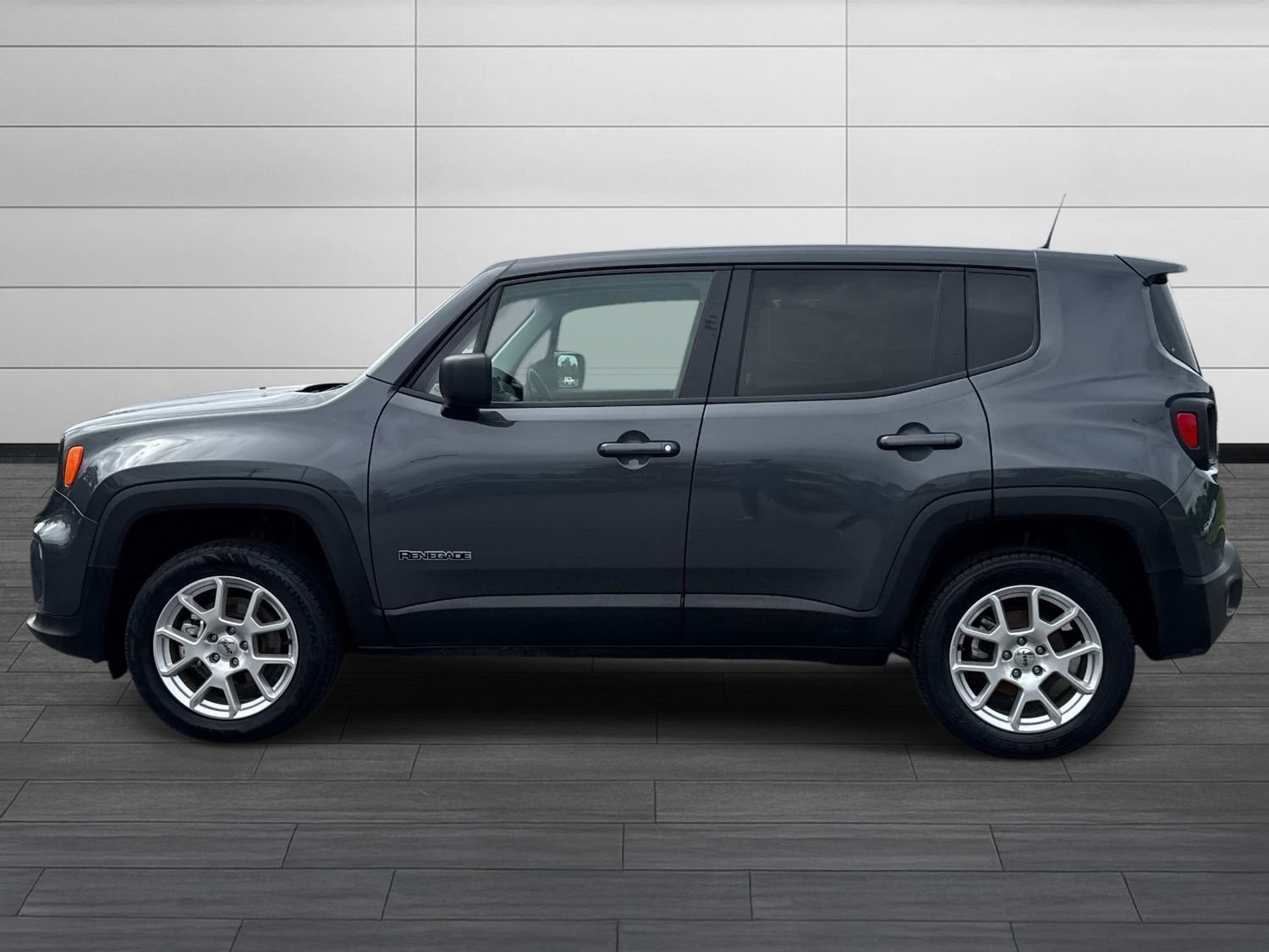 Used 2023 Jeep Renegade Latitude AWD/4WD image 9
