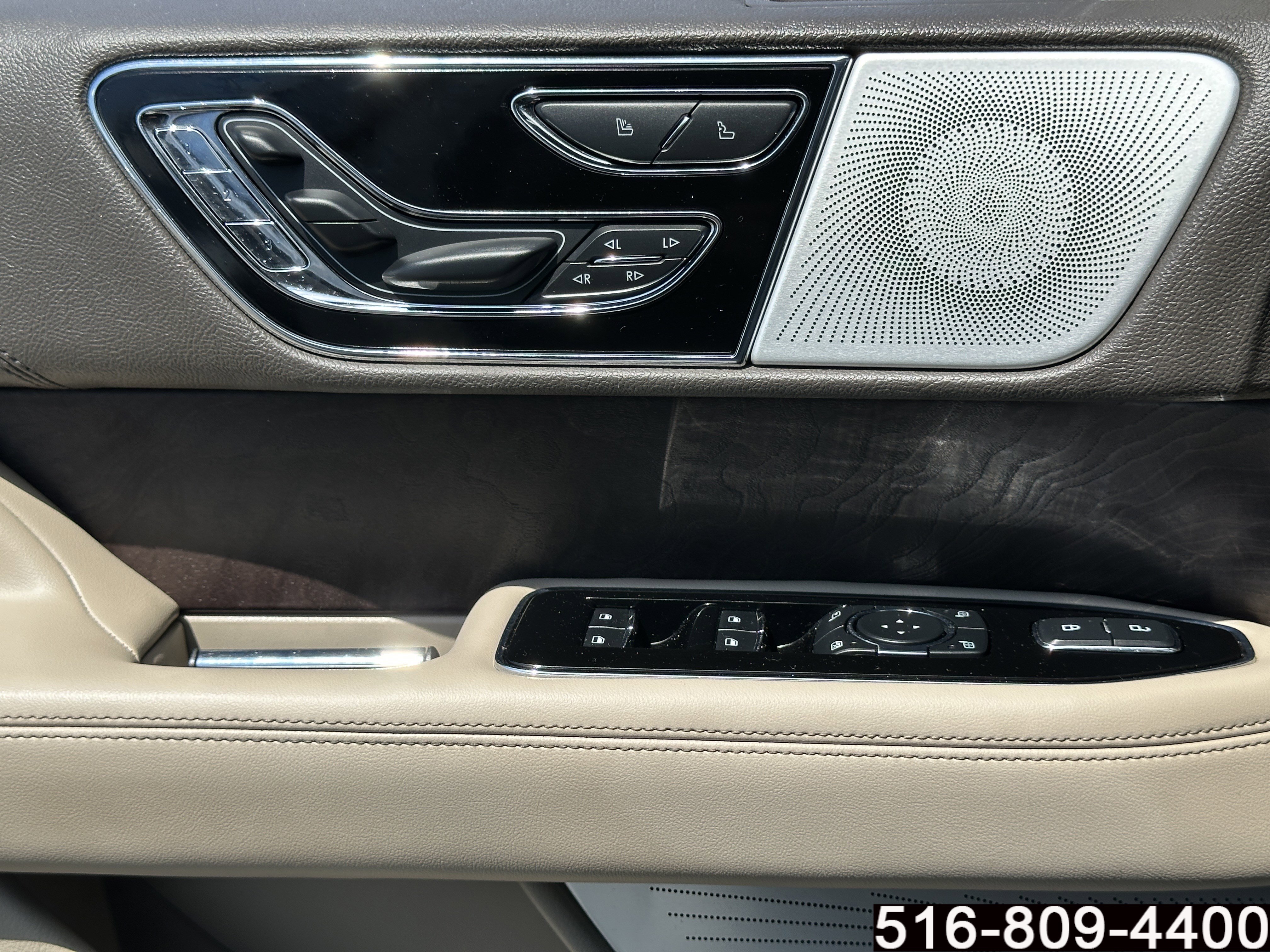 Used 2024 Lincoln Navigator Reserve AWD/4WD image 24