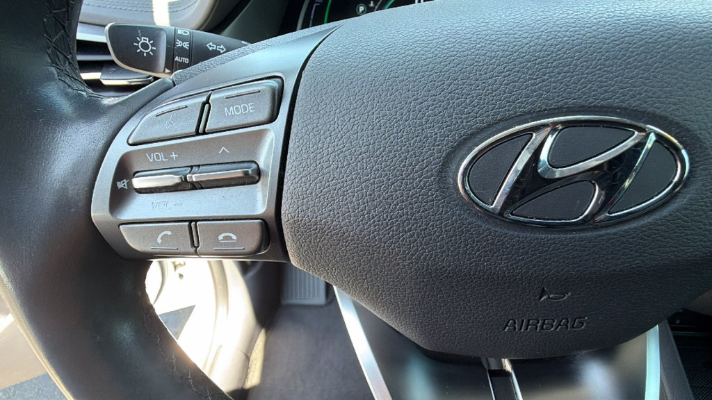 Used 2020 Hyundai Ioniq Limited FWD image 19