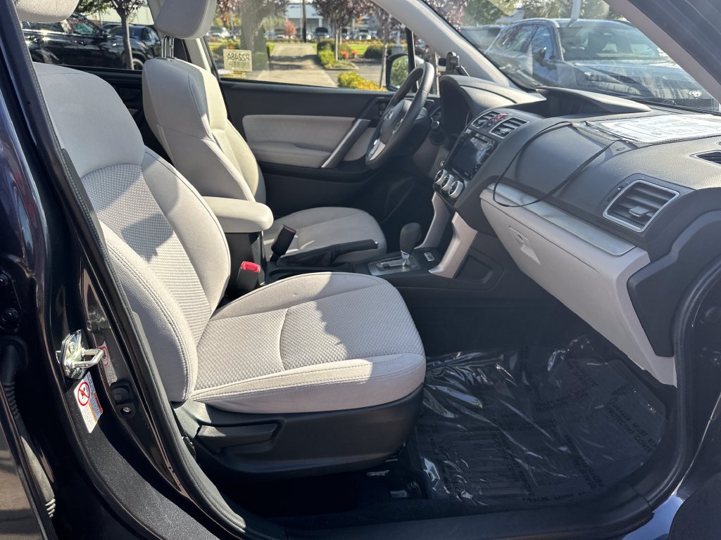 Used 2018 Subaru Forester 2.5i Premium w/ Protection Package #3 AWD/4WD image 17