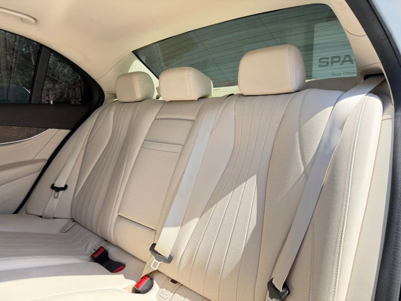 Used 2018 Mercedes-Benz E 400 4MATIC Sedan image 17