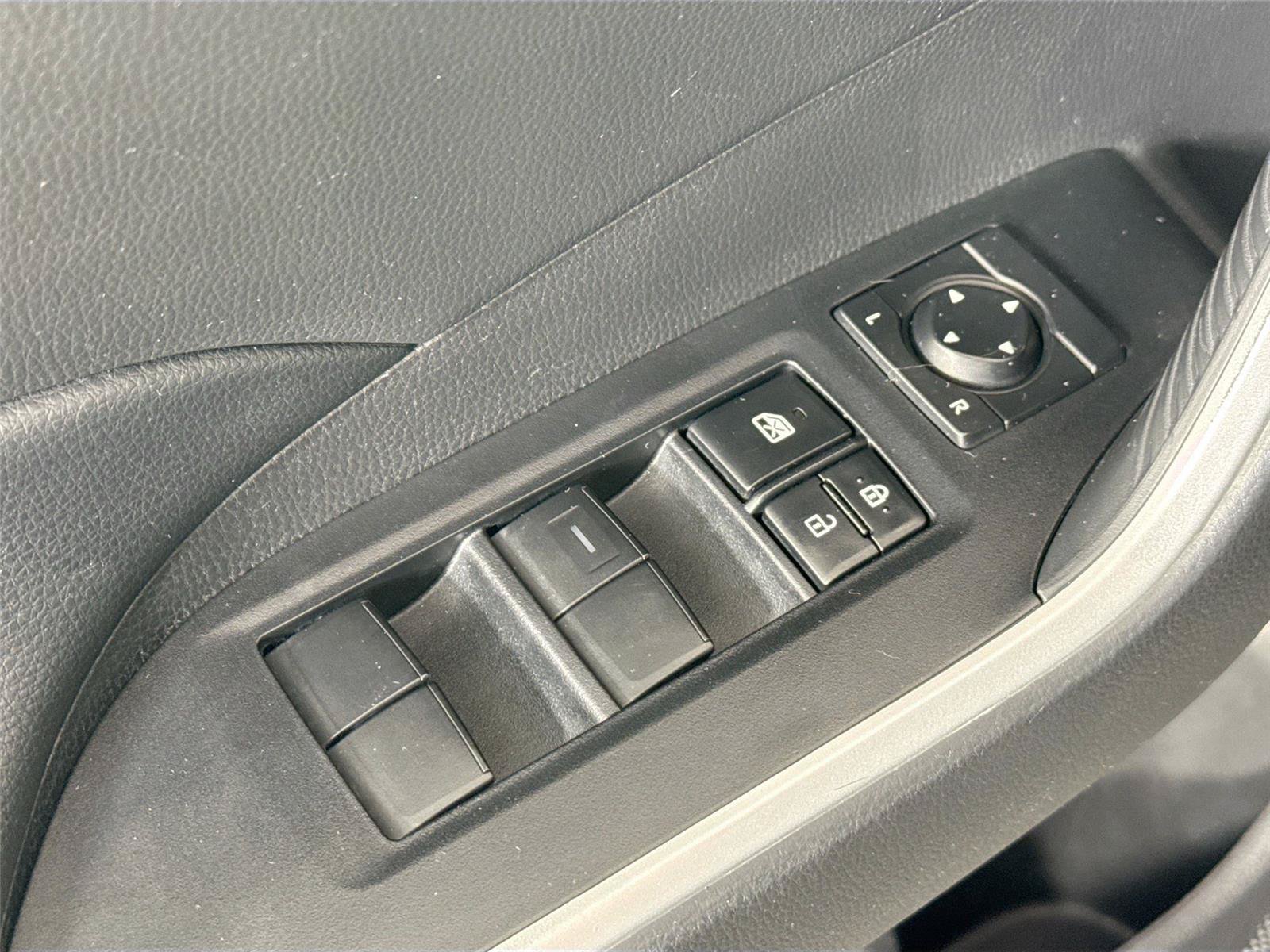 Used 2021 Toyota RAV4 XLE FWD image 23