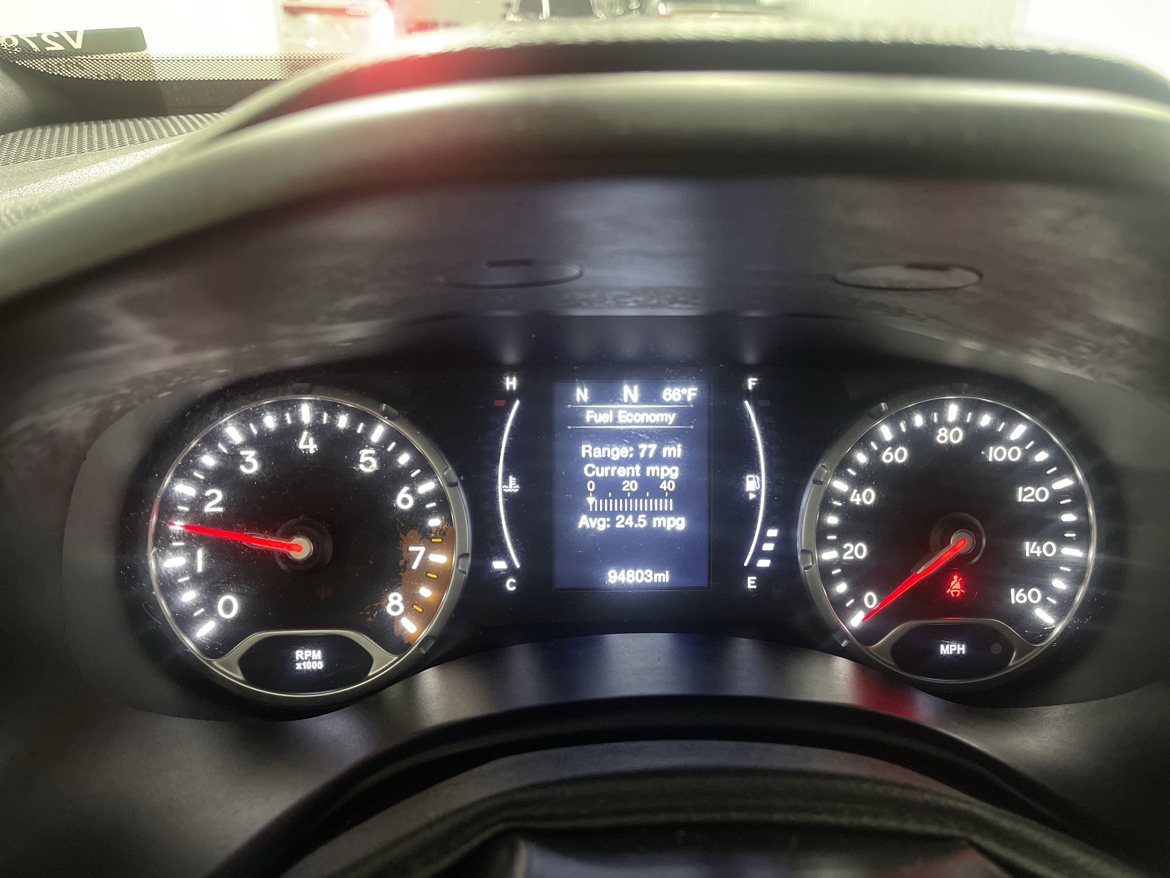 Used 2018 Jeep Renegade Latitude w/ Cold Weather Group image 28