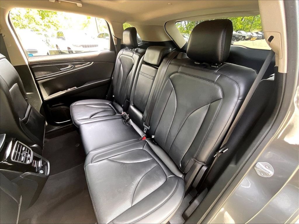 Used 2023 Lincoln Nautilus Reserve w/ Monochromatic Package AWD/4WD image 15