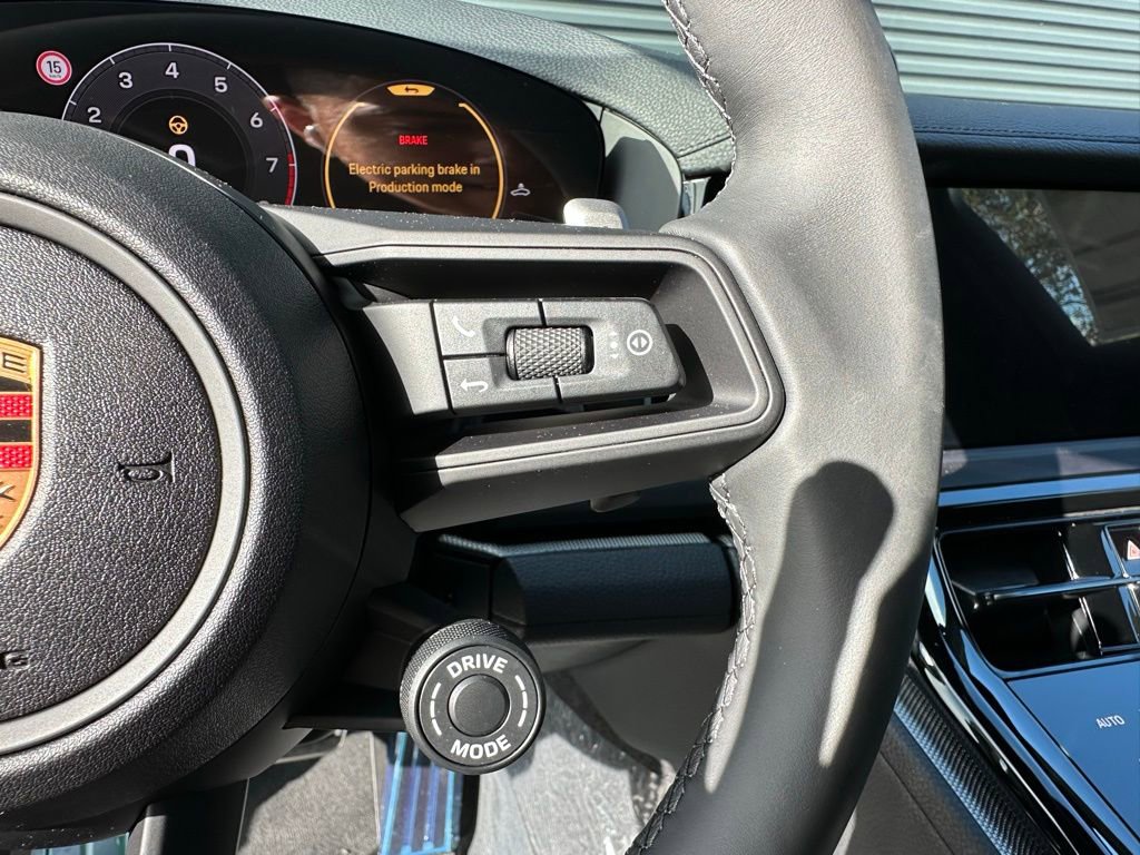 Used 2025 Porsche Panamera 4 image 17