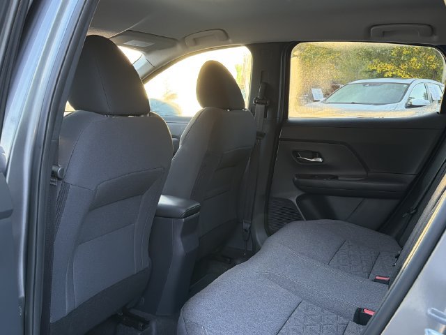 Used 2025 Nissan Kicks SV AWD/4WD image 12