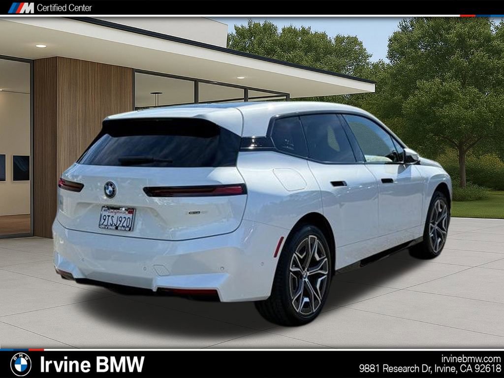 Used 2026 BMW iX xDrive60 w/ Premium Package image 8