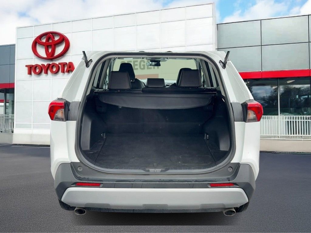 Used 2024 Toyota RAV4 Adventure image 9