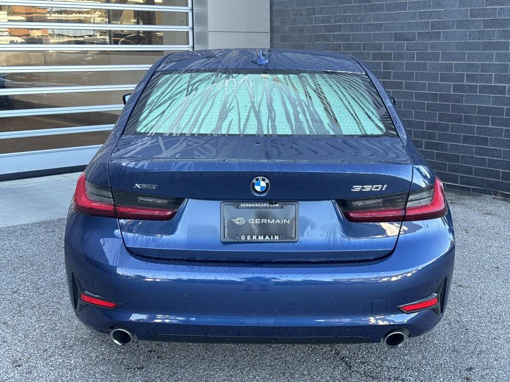 Used 2022 BMW 330i xDrive Sedan w/ Driving Assistance Package AWD/4WD image 5