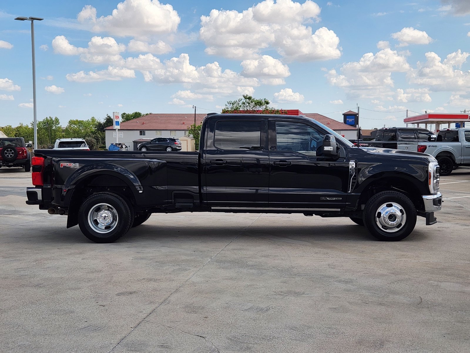 Certified 2024 Ford F350 Lariat w/ Lariat Ultimate Package AWD/4WD image 7