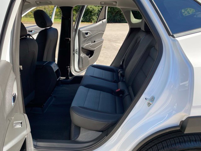 Used 2026 Chevrolet Trax LT w/ Sunroof Package FWD image 34