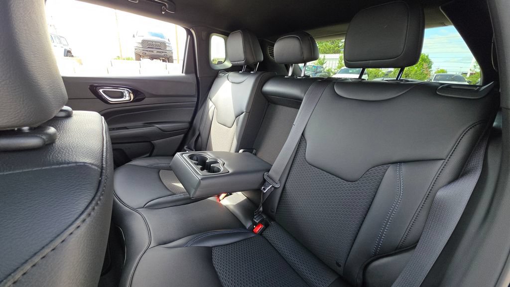New 2026 Jeep Compass Latitude AWD/4WD image 17