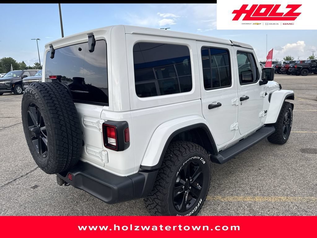 Used 2021 Jeep Wrangler Unlimited Sahara AWD/4WD image 8