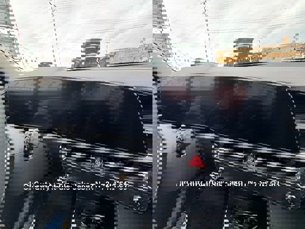 Used 2023 Kia Niro EX Touring image 42