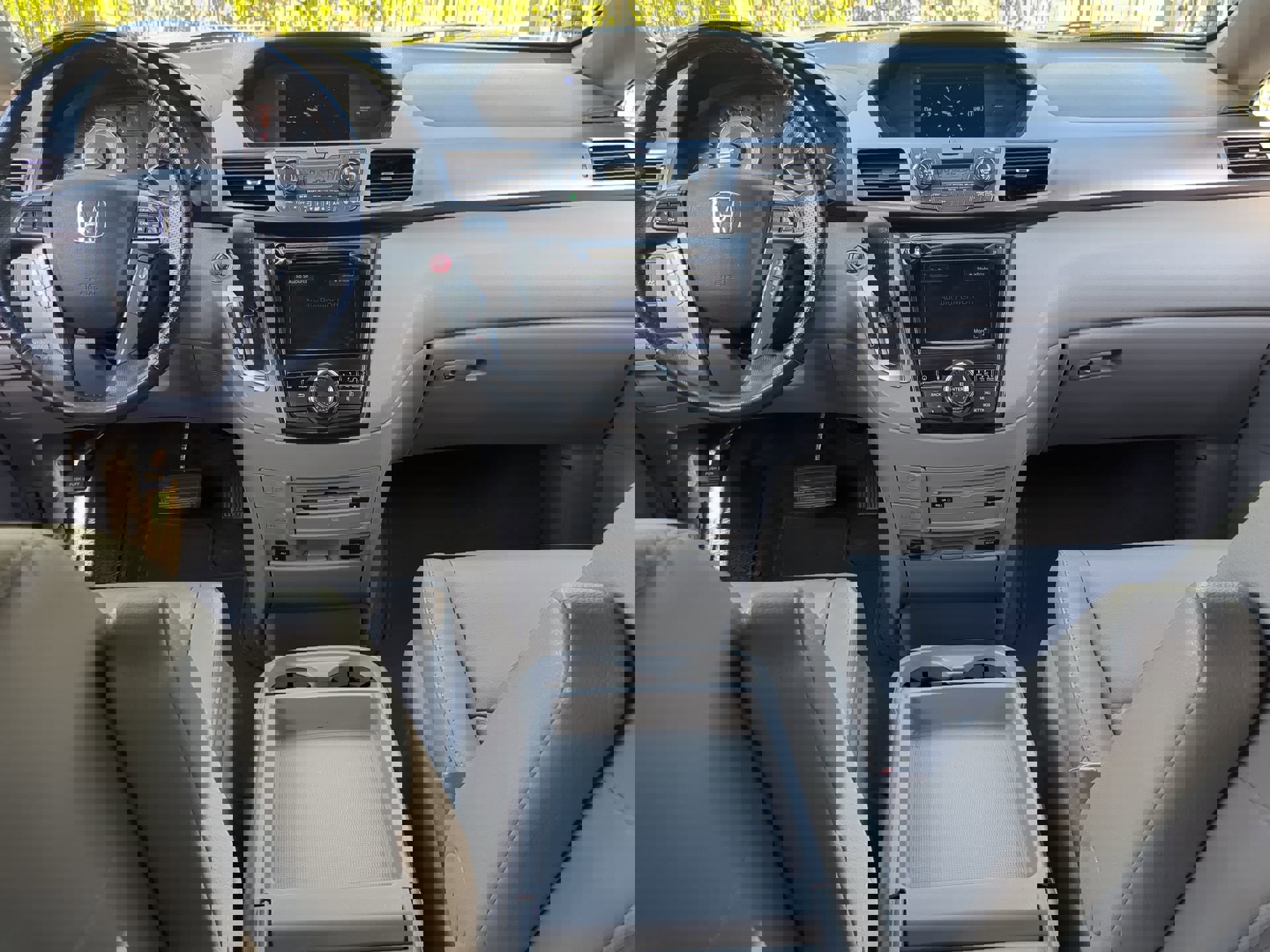 Used 2014 Honda Odyssey Touring image 16