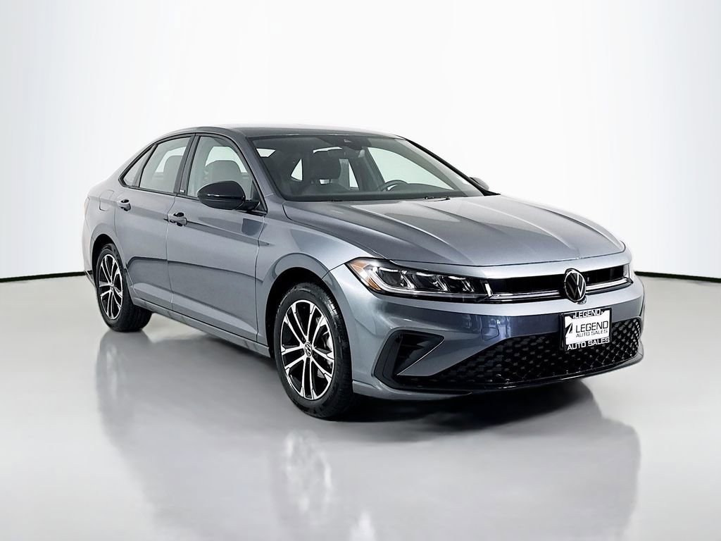 Used 2025 Volkswagen Jetta Sport image 3