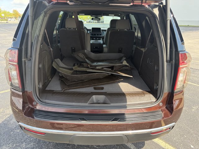 Used 2022 Chevrolet Tahoe LT w/ Luxury Package AWD/4WD image 20