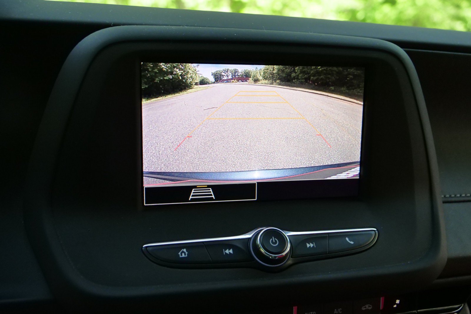 Used 2022 Chevrolet Camaro LT RWD image 13