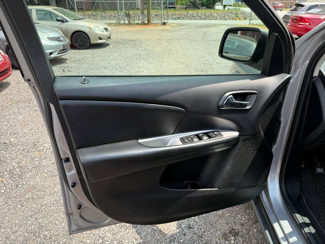 Used 2017 Dodge Journey SE w/ Flexible Seating Group FWD image 19