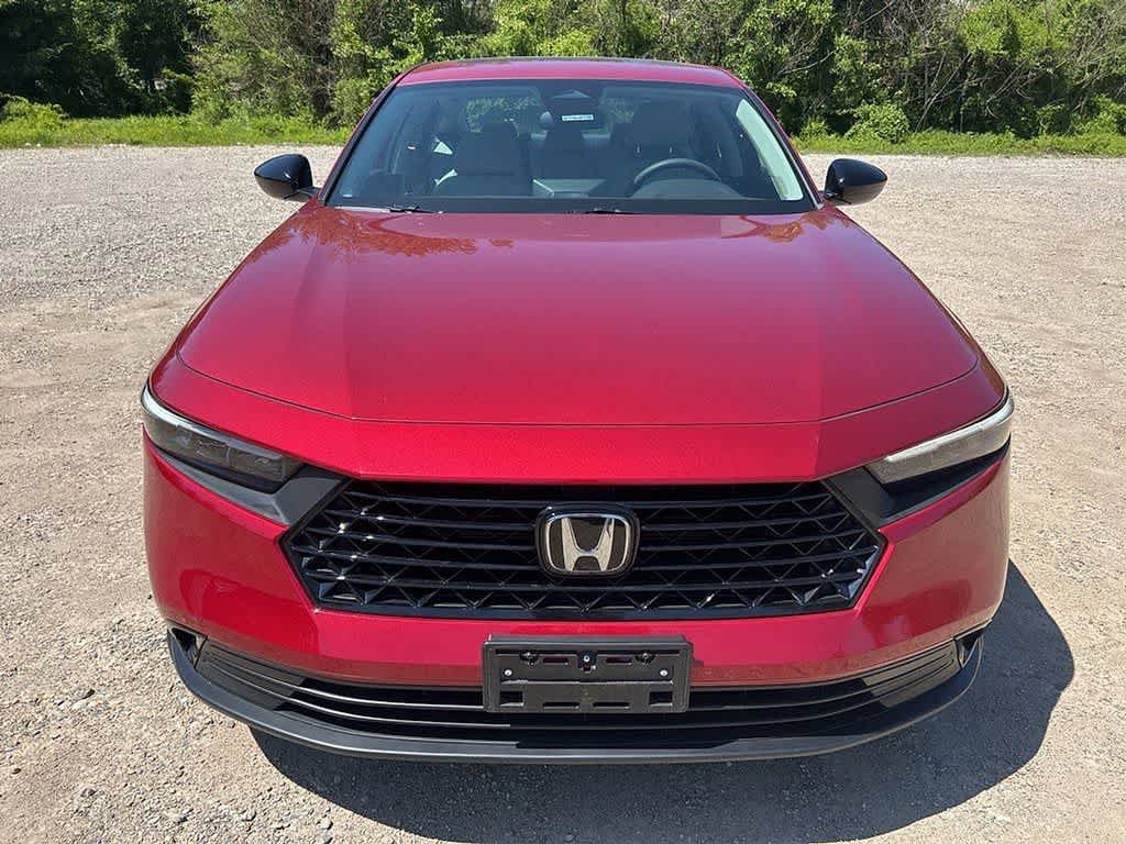 Used 2025 Honda Accord SE image 2