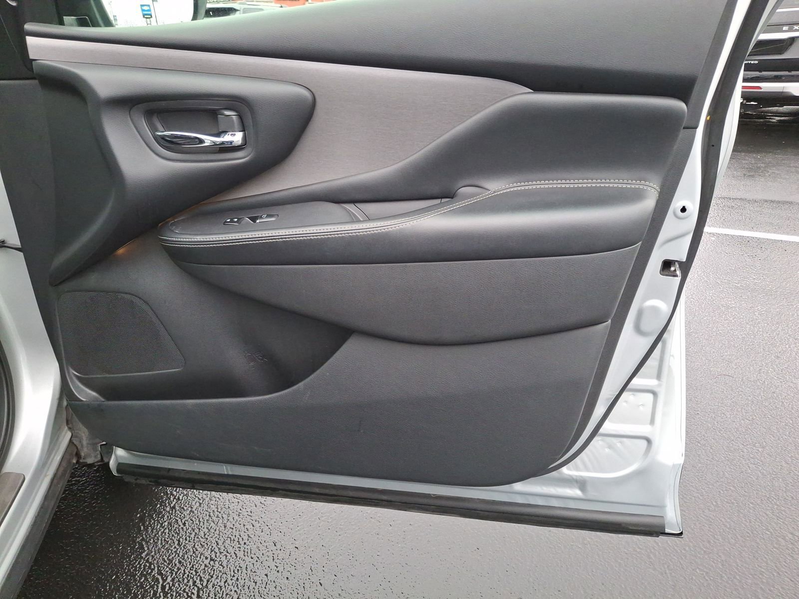 Used 2023 Nissan Murano SL image 25