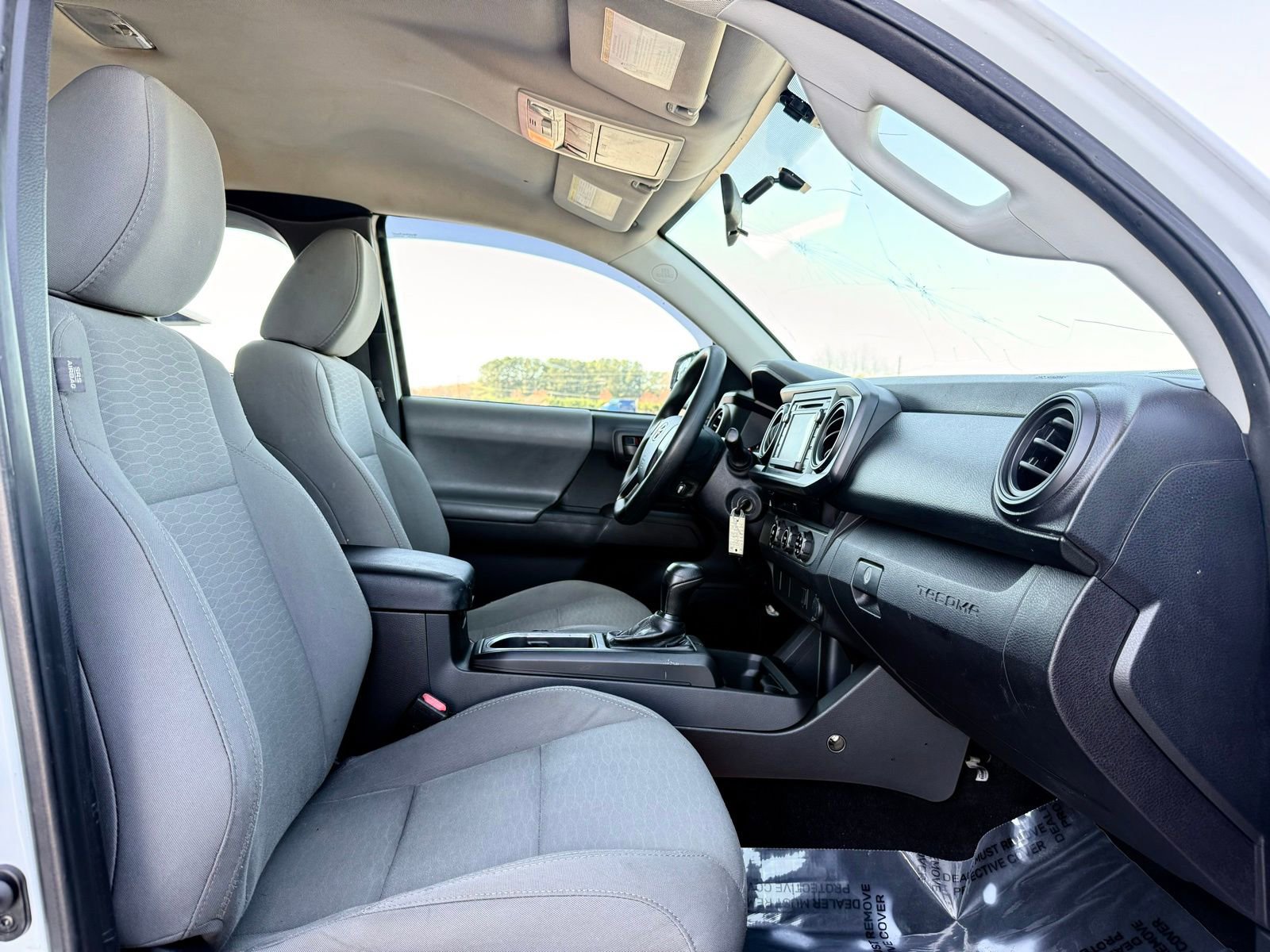 Used 2017 Toyota Tacoma SR image 20