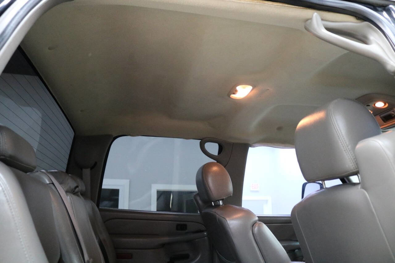 Used 2006 GMC Sierra 2500 SLT w/ Heavy-Duty Power Package image 52