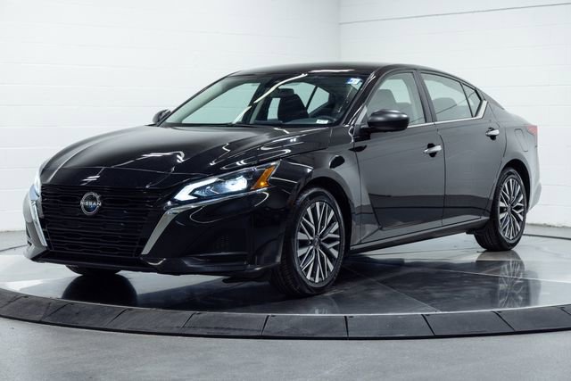 Used 2024 Nissan Altima 2.5 SV image 6