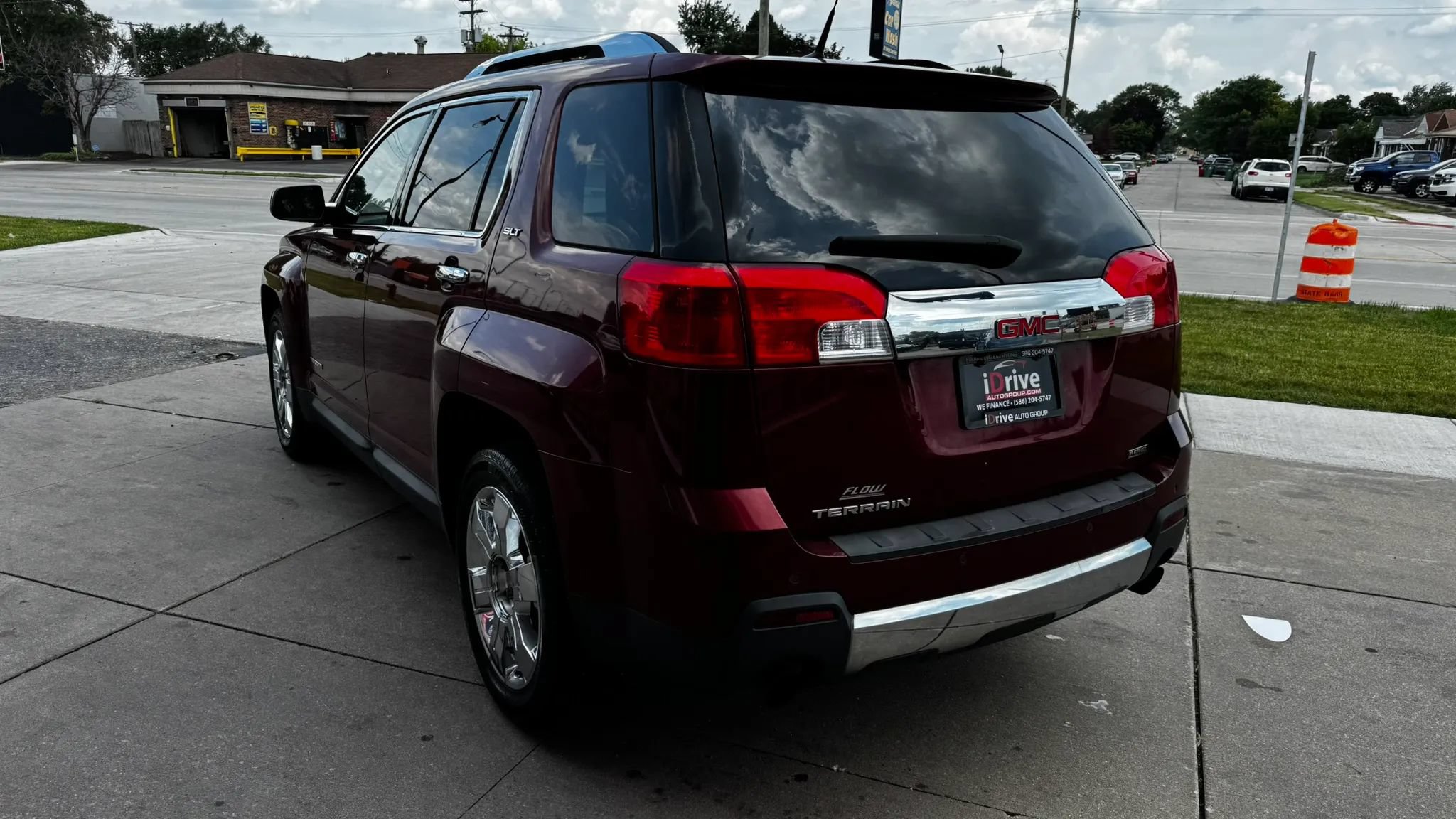 Used 2011 GMC Terrain SLT FWD image 10