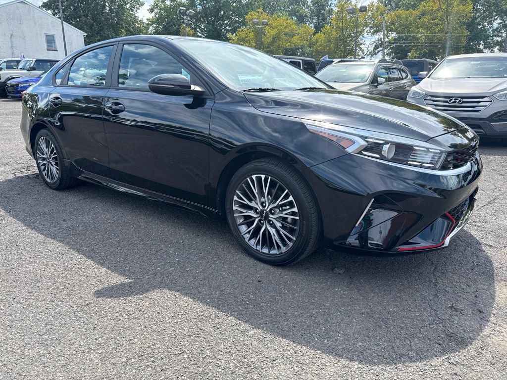 Used 2023 Kia Forte GT-Line FWD image 3