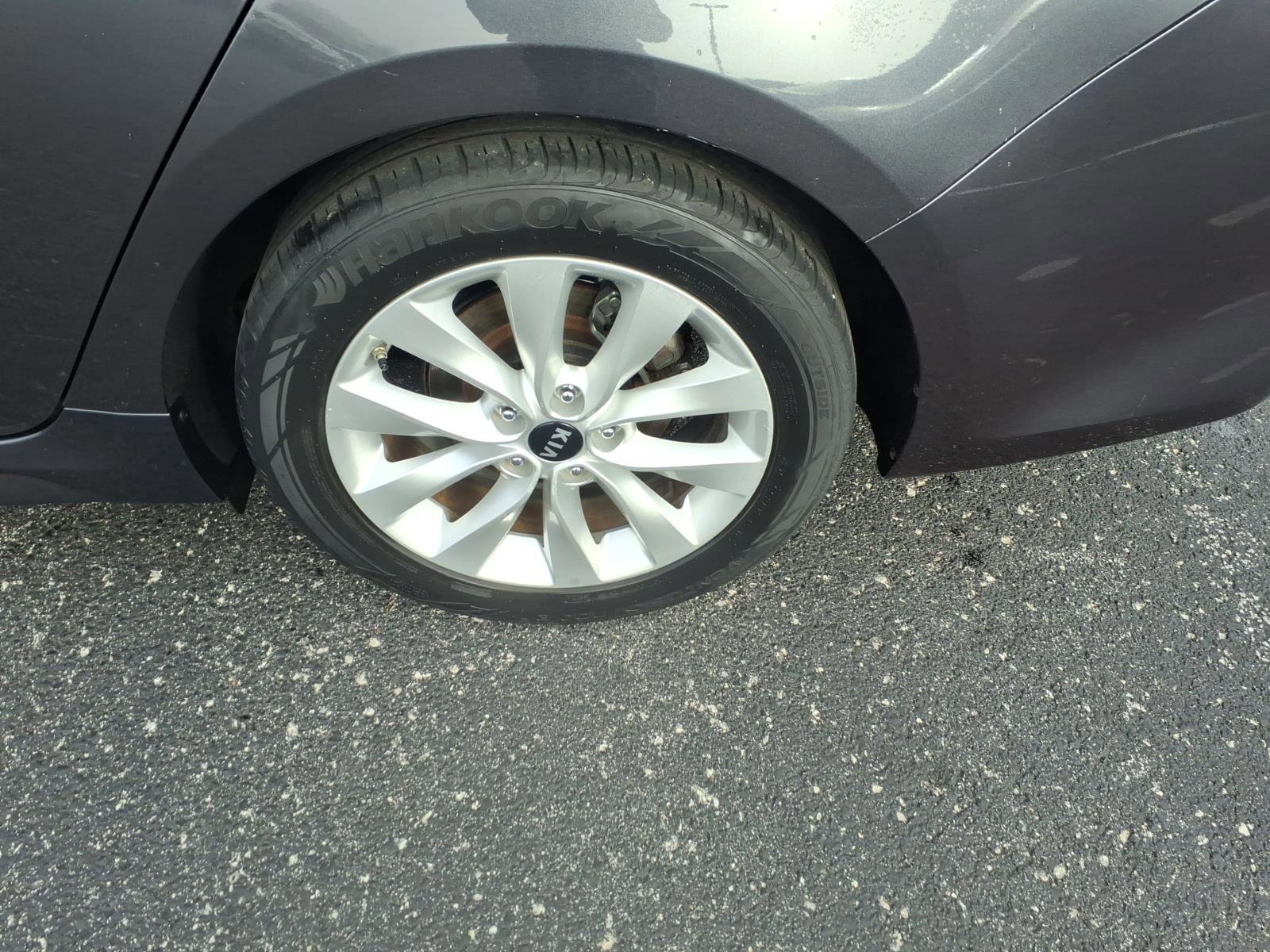 Used 2018 Kia Optima S image 6