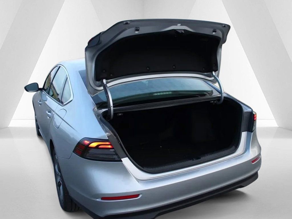 Used 2023 Honda Accord EX image 35