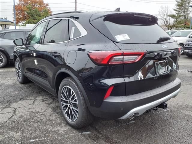 New 2023 Ford Escape SE w/ PHEV Premium Package FWD image 3