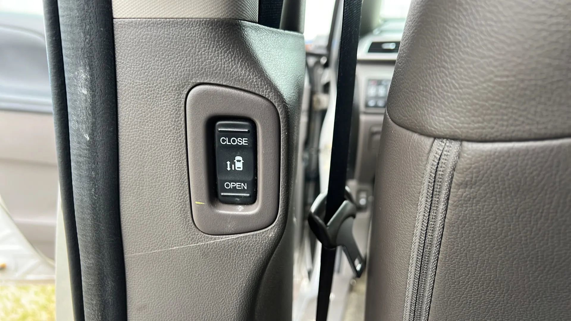 Used 2015 Honda Odyssey Touring image 12