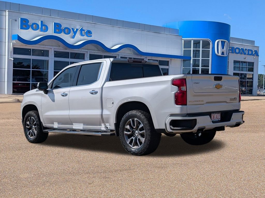 Used 2021 Chevrolet Silverado 1500 High Country image 3