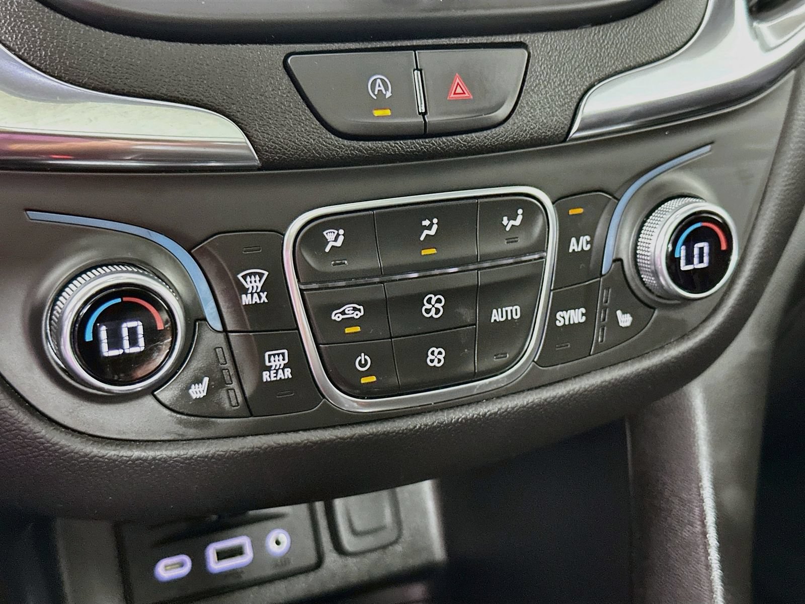 Used 2024 Chevrolet Equinox LT AWD/4WD image 17