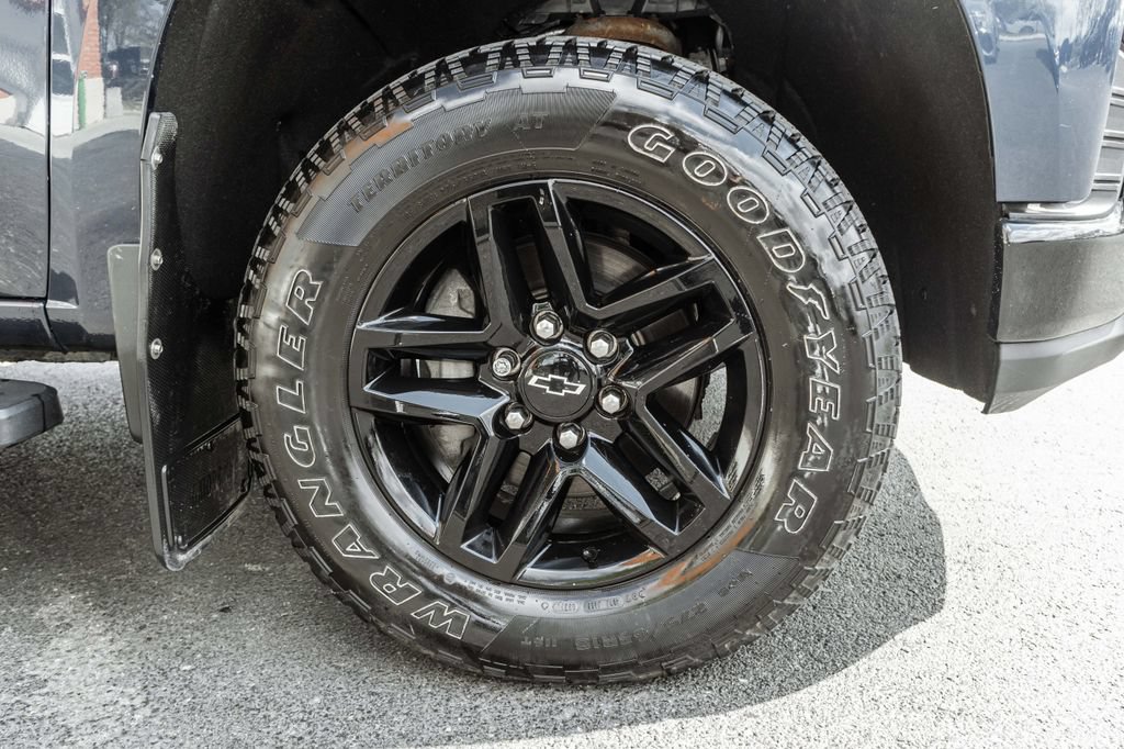 Used 2021 Chevrolet Silverado 1500 LT Trail Boss w/ Convenience Package II AWD/4WD image 5