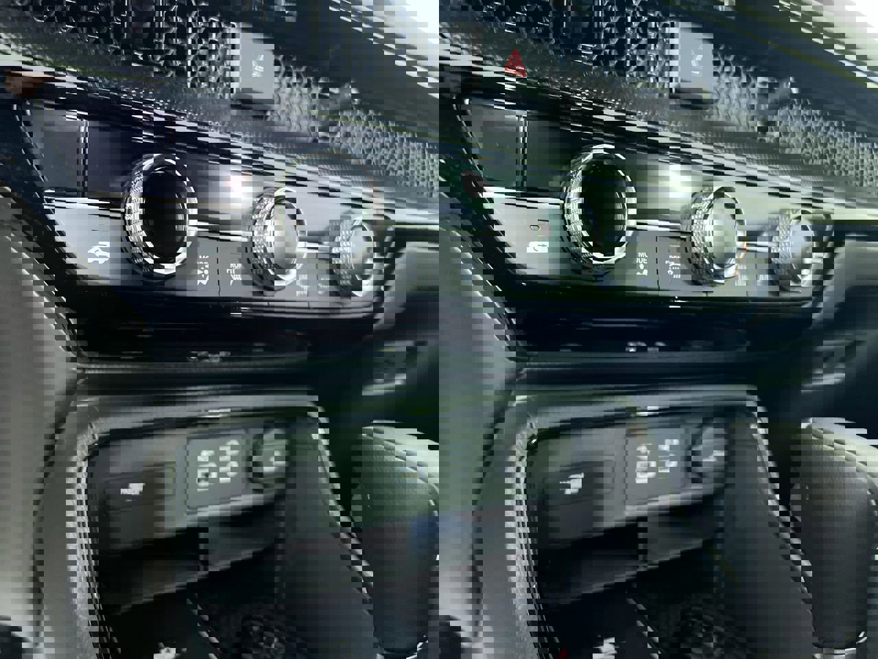 Used 2025 Honda CR-V Sport Touring image 23