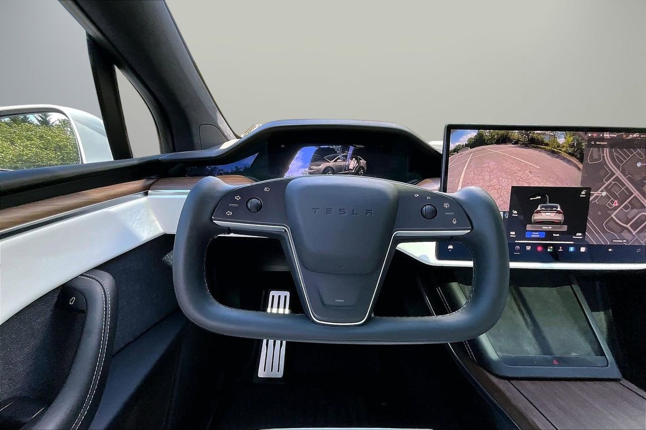 Used 2023 Tesla Model X AWD/4WD image 11