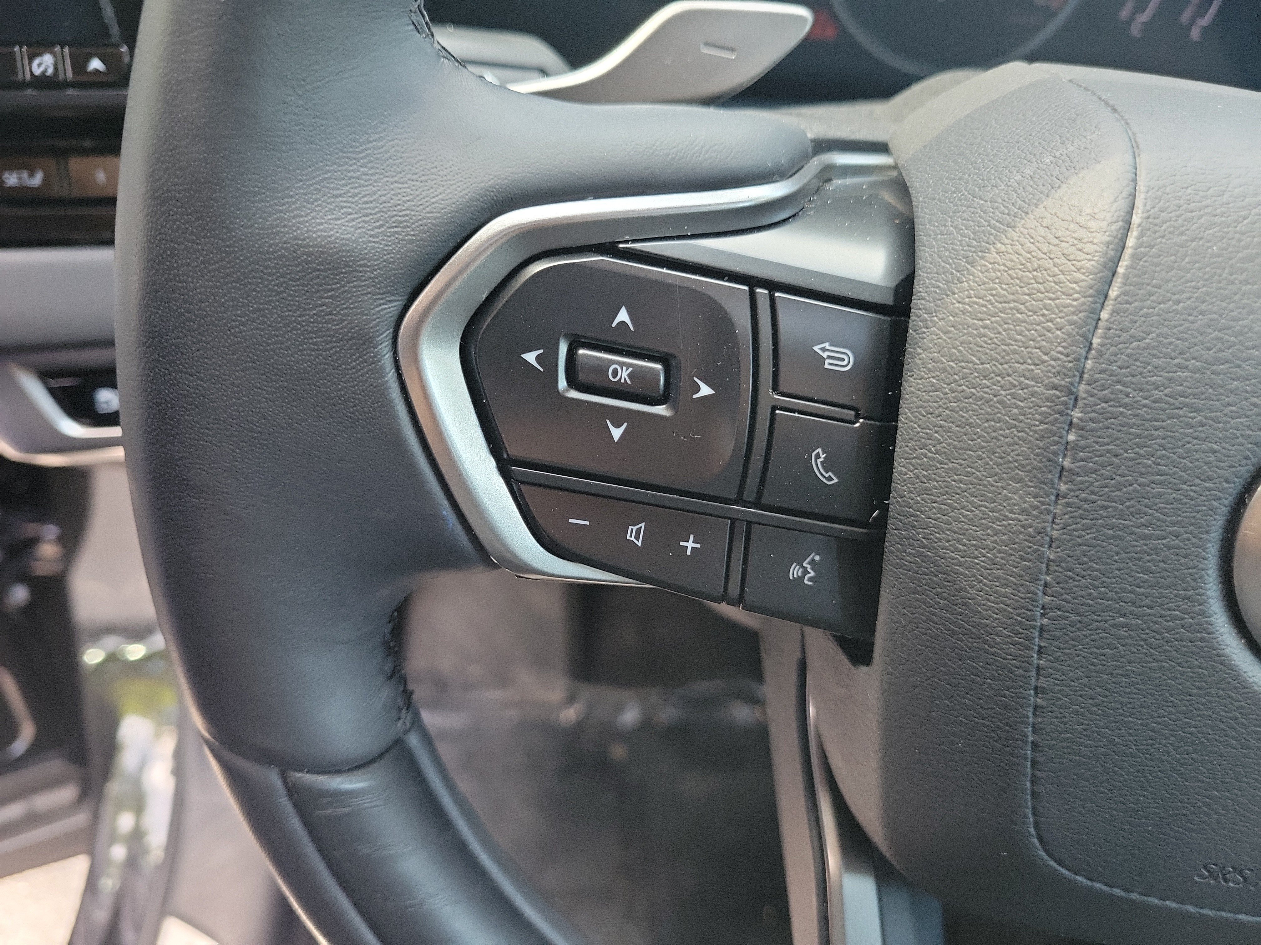 Used 2023 Lexus RX 350 Premium w/ Cold Area Package FWD image 26