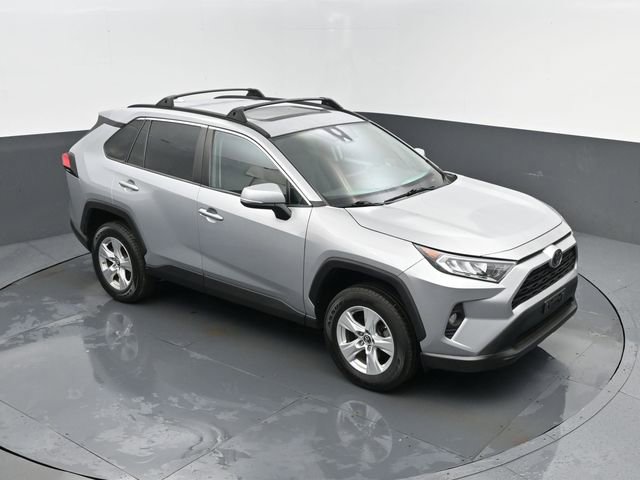 Used 2019 Toyota RAV4 XLE w/ All Weather Liner Package AWD/4WD image 18