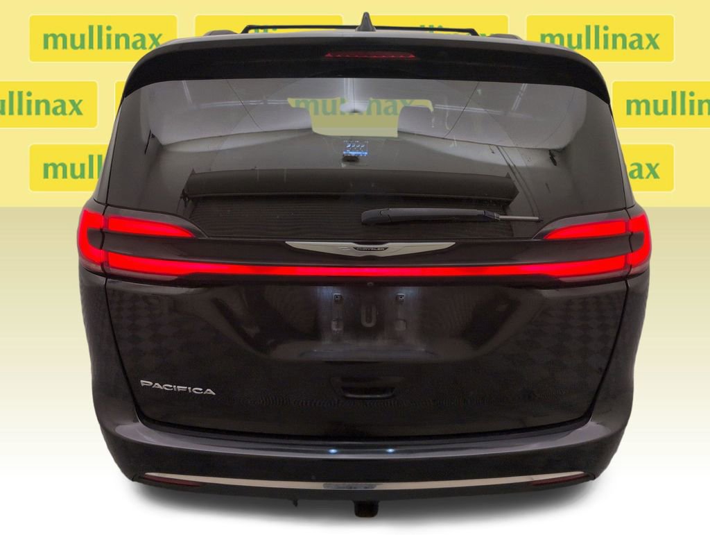 Used 2022 Chrysler Pacifica Touring-L FWD image 29