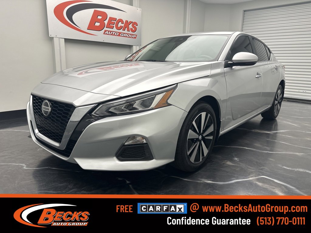 Used 2022 Nissan Altima 2.5 SV w/ SV Premium Package image 1