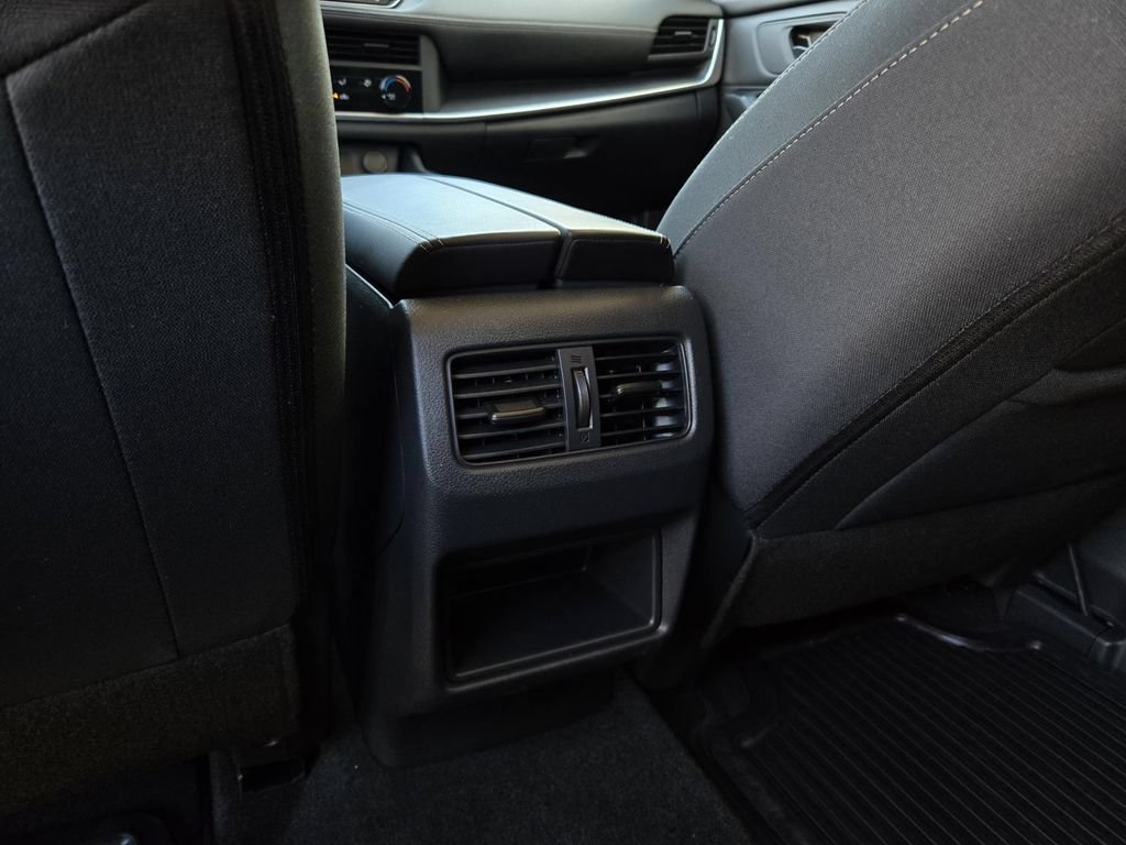 Used 2026 Nissan Rogue S FWD image 13
