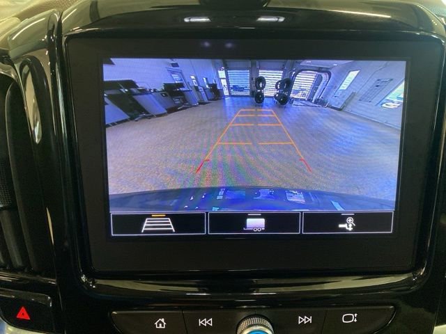 Used 2020 Chevrolet Traverse LT w/ Driver Confidence II Package image 22