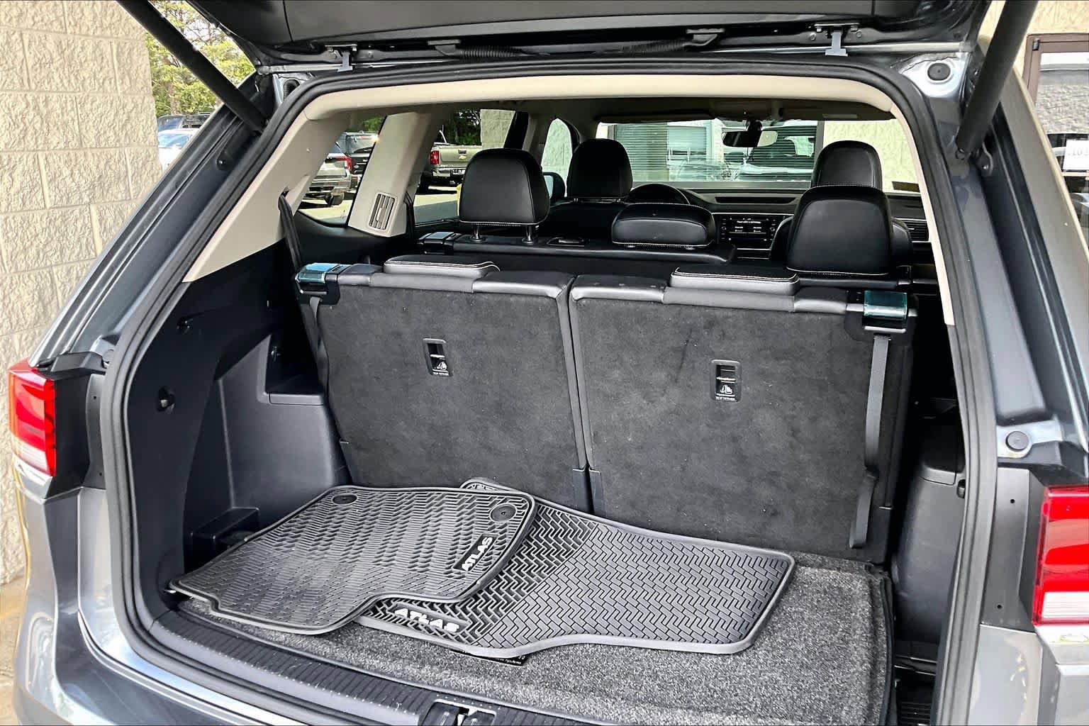 Used 2021 Volkswagen Atlas SE FWD image 32